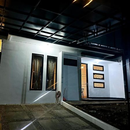 4-Bedroom Home In South Jakarta Nuansa Swadarma Residence By Le Ciel Hospitality Eksteriør billede