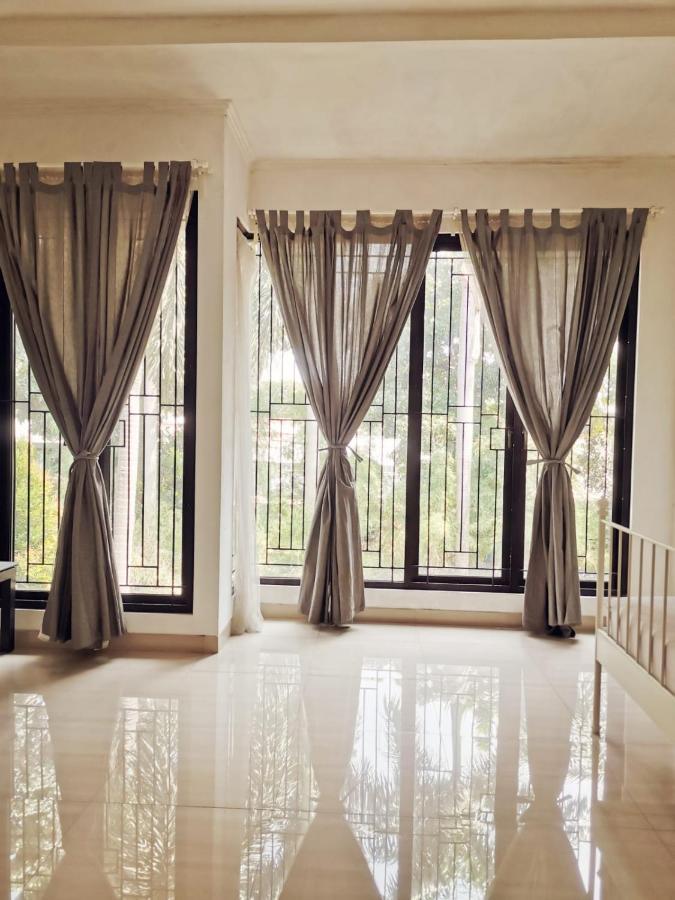 4-Bedroom Home In South Jakarta Nuansa Swadarma Residence By Le Ciel Hospitality Eksteriør billede