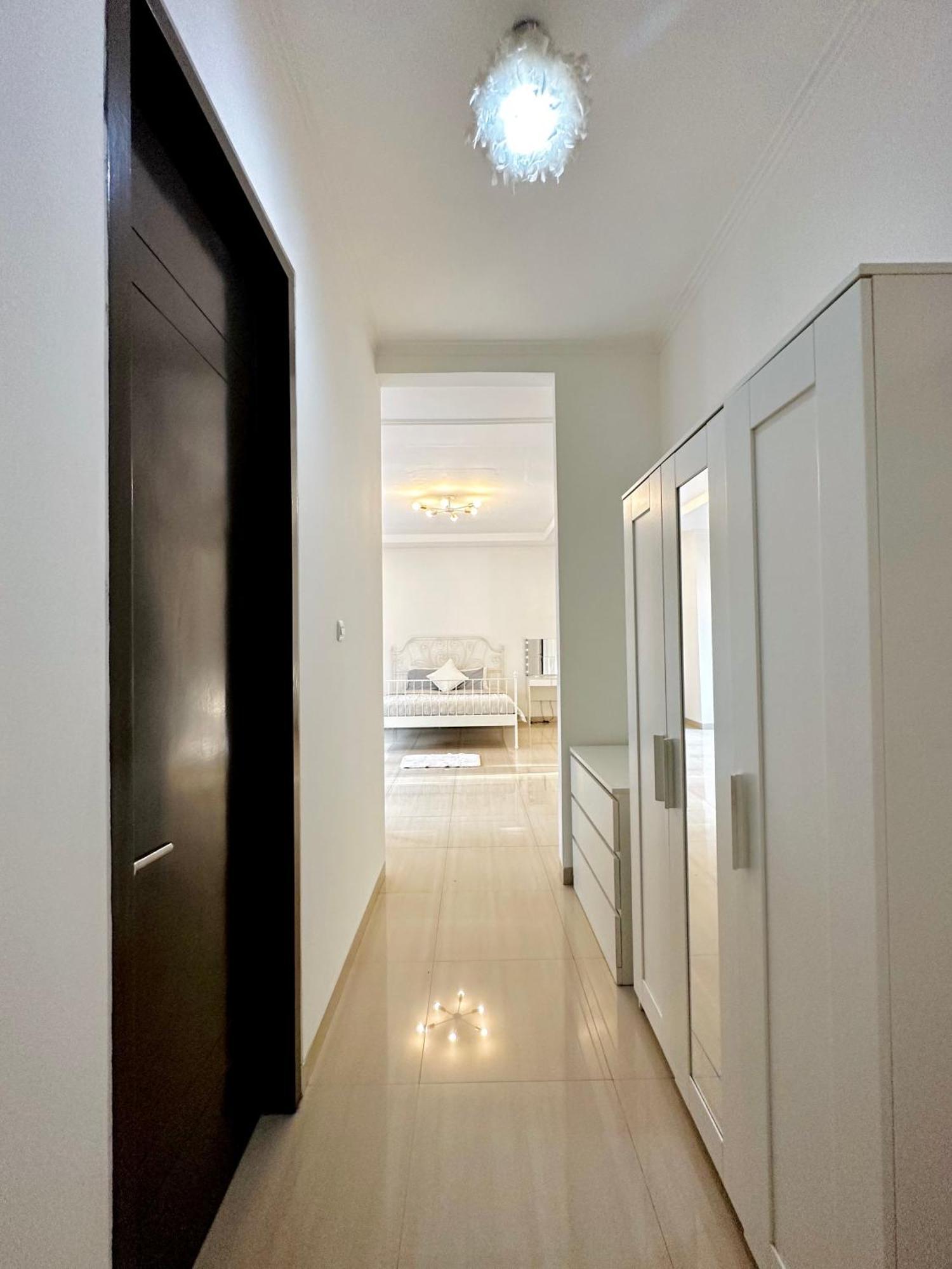 4-Bedroom Home In South Jakarta Nuansa Swadarma Residence By Le Ciel Hospitality Eksteriør billede