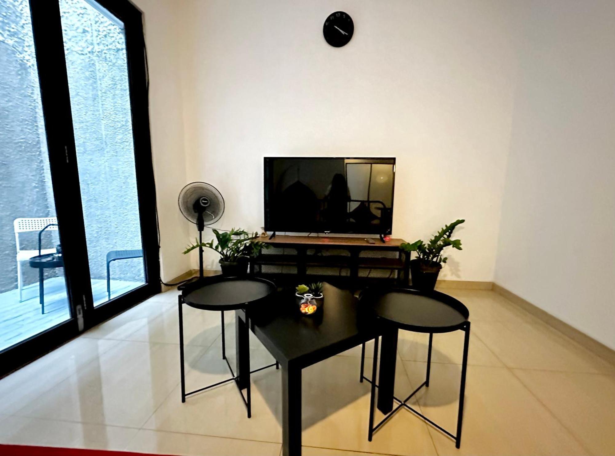 4-Bedroom Home In South Jakarta Nuansa Swadarma Residence By Le Ciel Hospitality Eksteriør billede