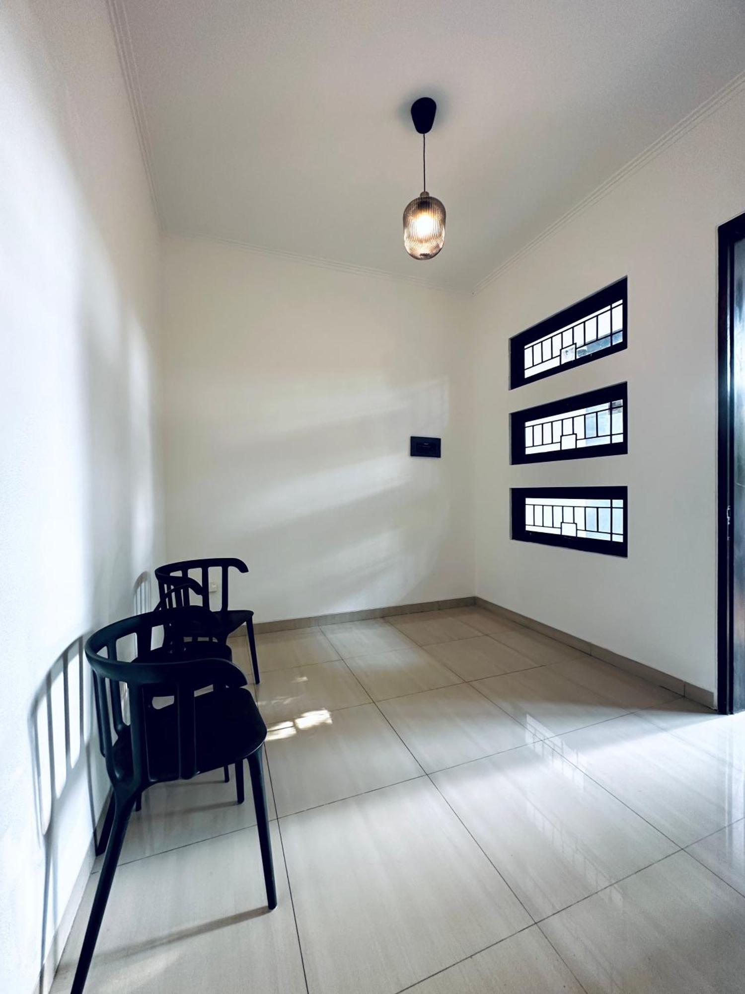 4-Bedroom Home In South Jakarta Nuansa Swadarma Residence By Le Ciel Hospitality Eksteriør billede